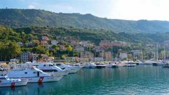 Mediterranean New Year's Eve - Naples, the Amalfi Coast and Sicily